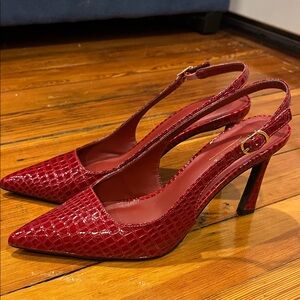 Anne Michelle Burgundy Croc-Embossed Heels